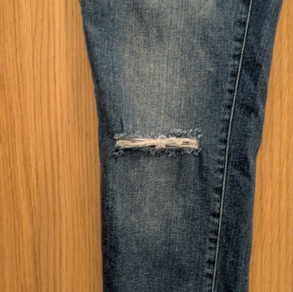 Mossimo denim blue ripped mid rise skinny jeans. Size 10, 30" - Picture 5 of 9